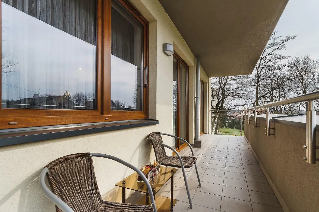 Apartments Krakow Osiedle Pod Debem 0*,  Πολωνία